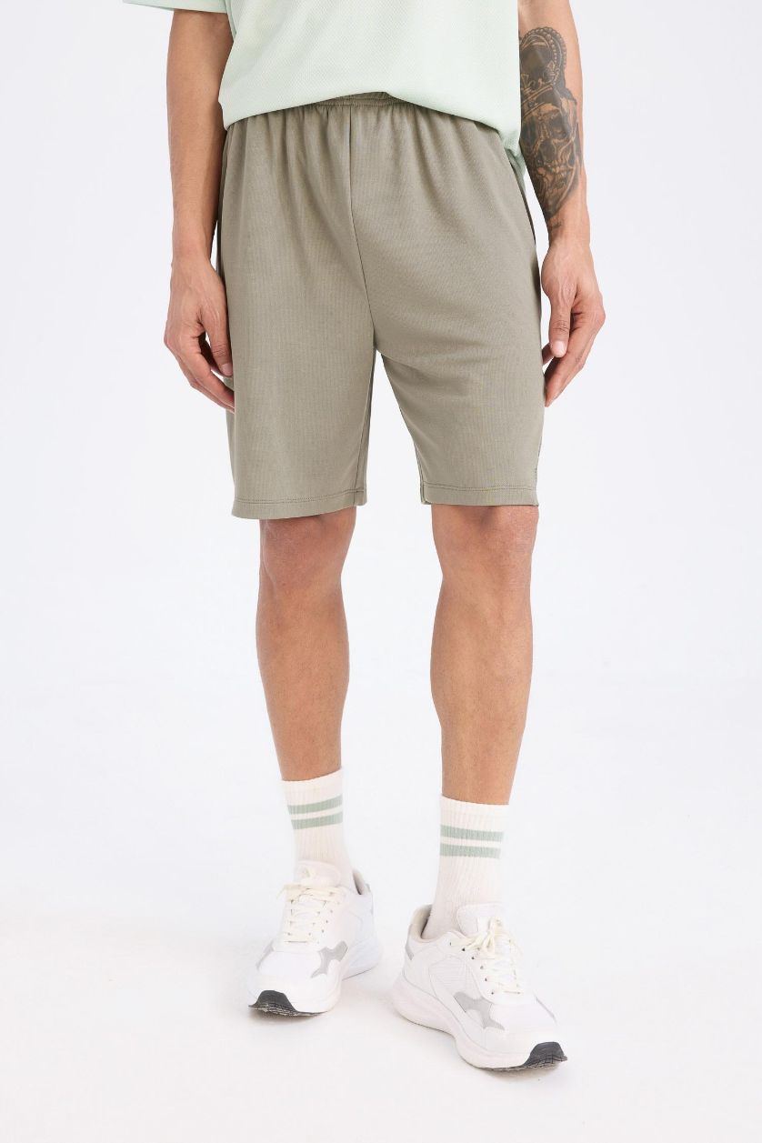 Erkek Haki Standart Fıt Sporcu Kısa Paça Şort