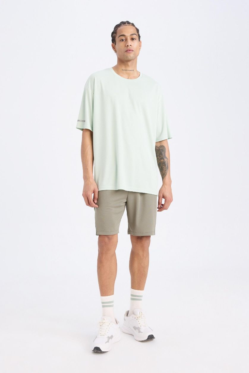Erkek Haki Standart Fıt Sporcu Kısa Paça Şort