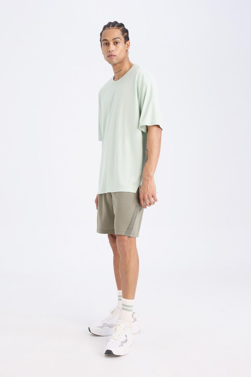 Erkek Haki Standart Fıt Sporcu Kısa Paça Şort
