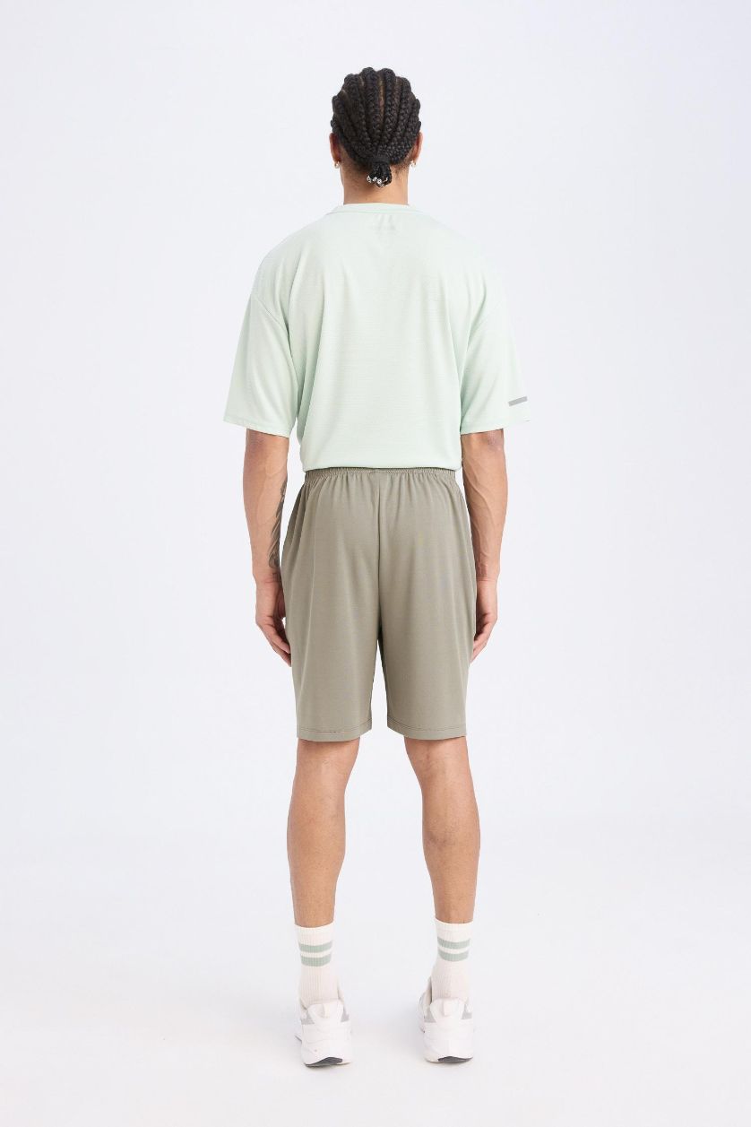 Erkek Haki Standart Fıt Sporcu Kısa Paça Şort