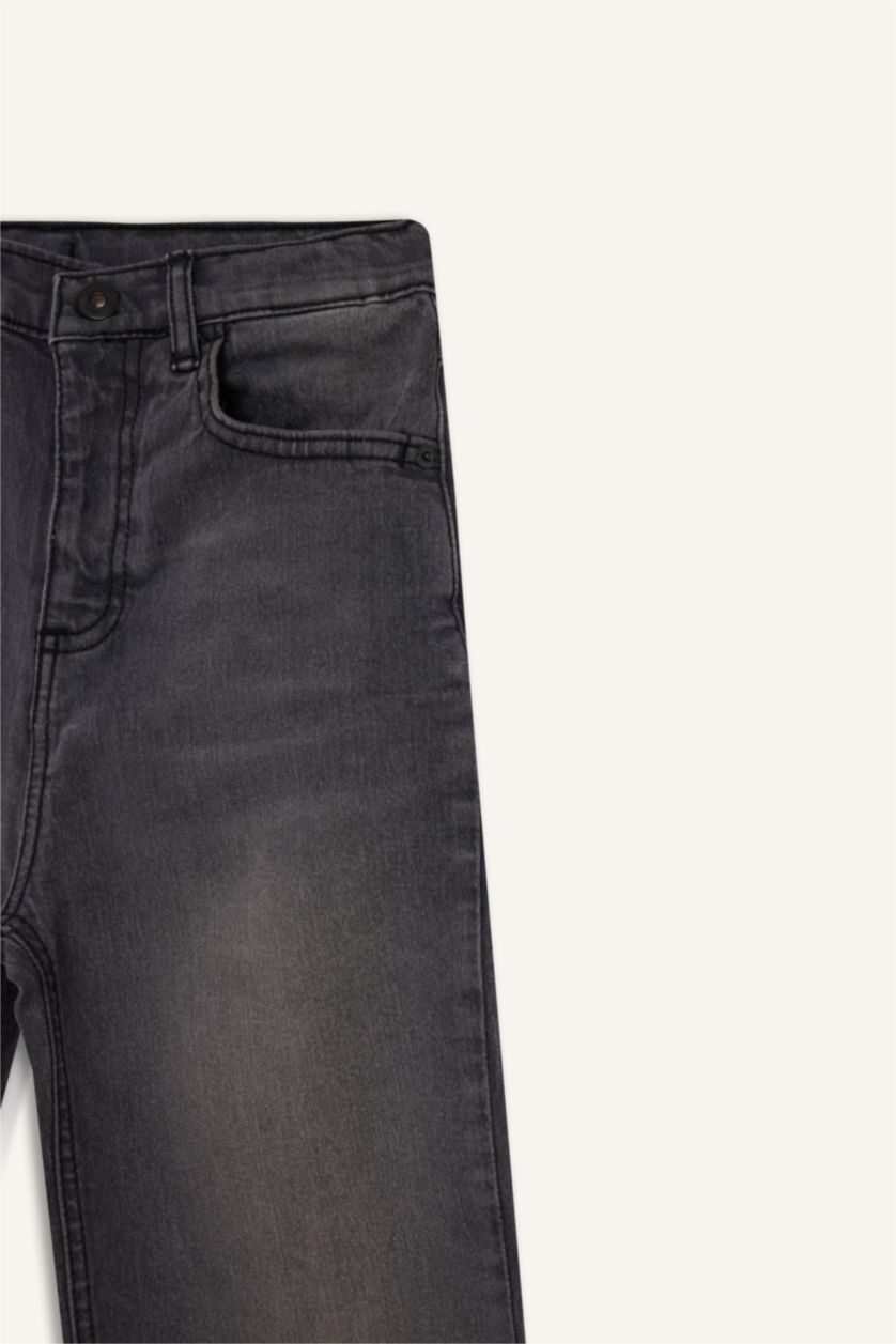 أولادي رمادي بنطلون جينز اولادي قصة فضفاضة ورجل عادي