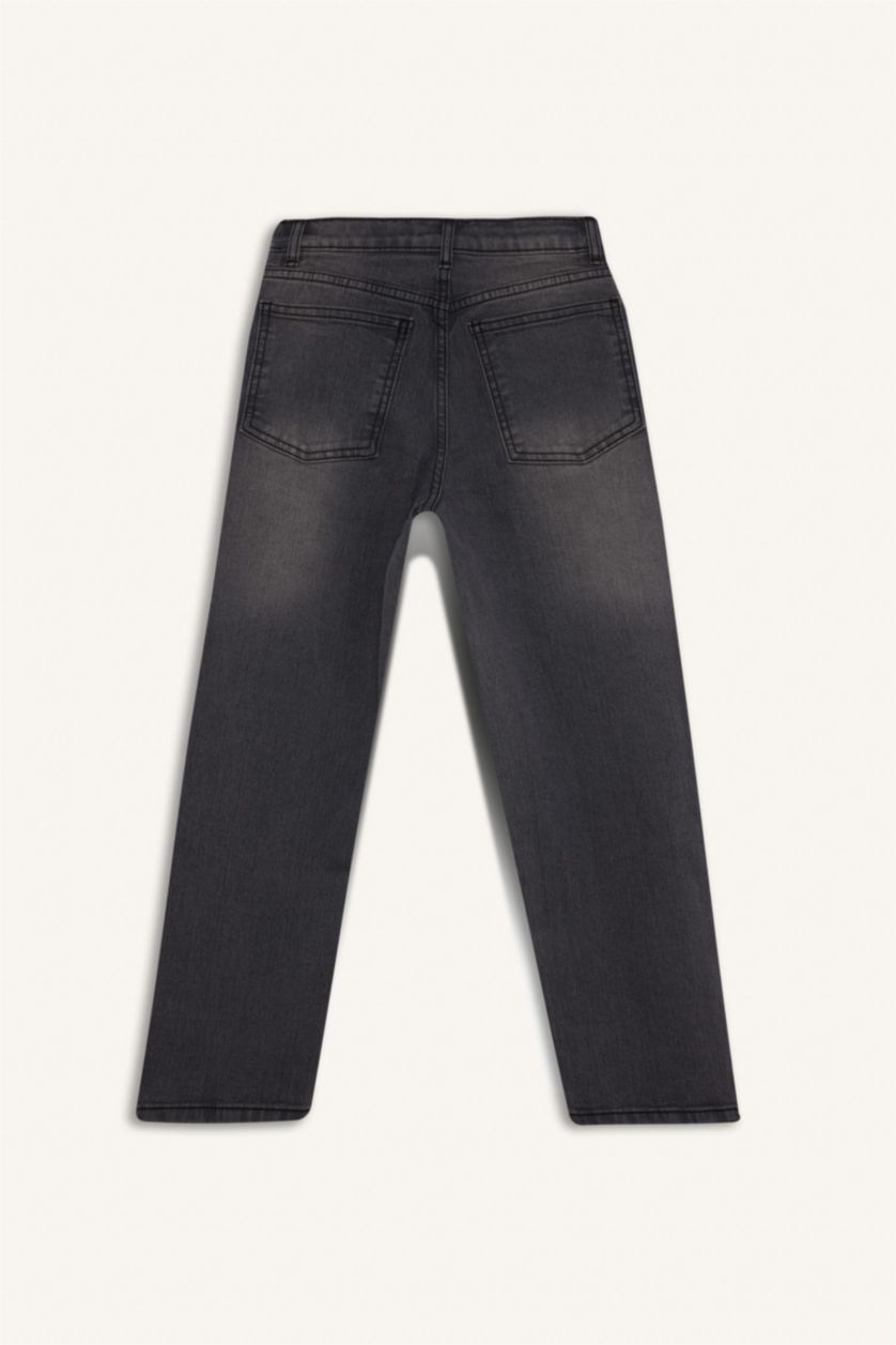 أولادي رمادي بنطلون جينز اولادي قصة فضفاضة ورجل عادي