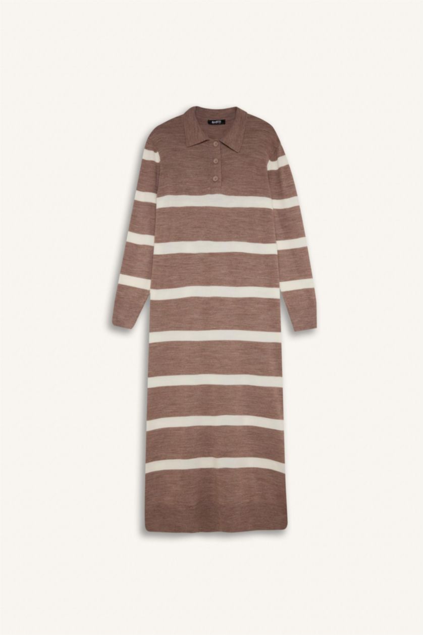 Kadın Kum Regular Fit Polo Yaka Düğmeli Çizgili Uzun Kollu Maxi Triko Elbise