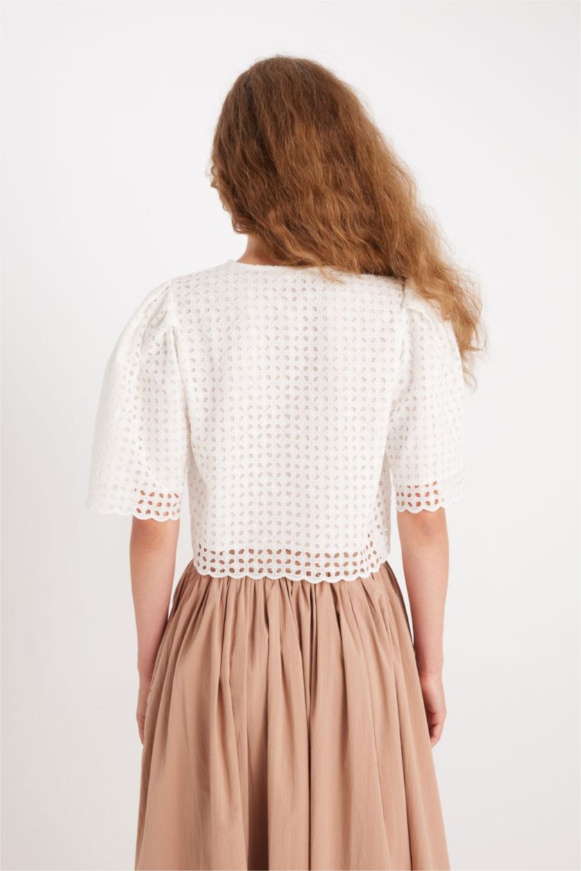 Kadın Beyaz Regular Fıt Brode Uzun Kollu Tunik