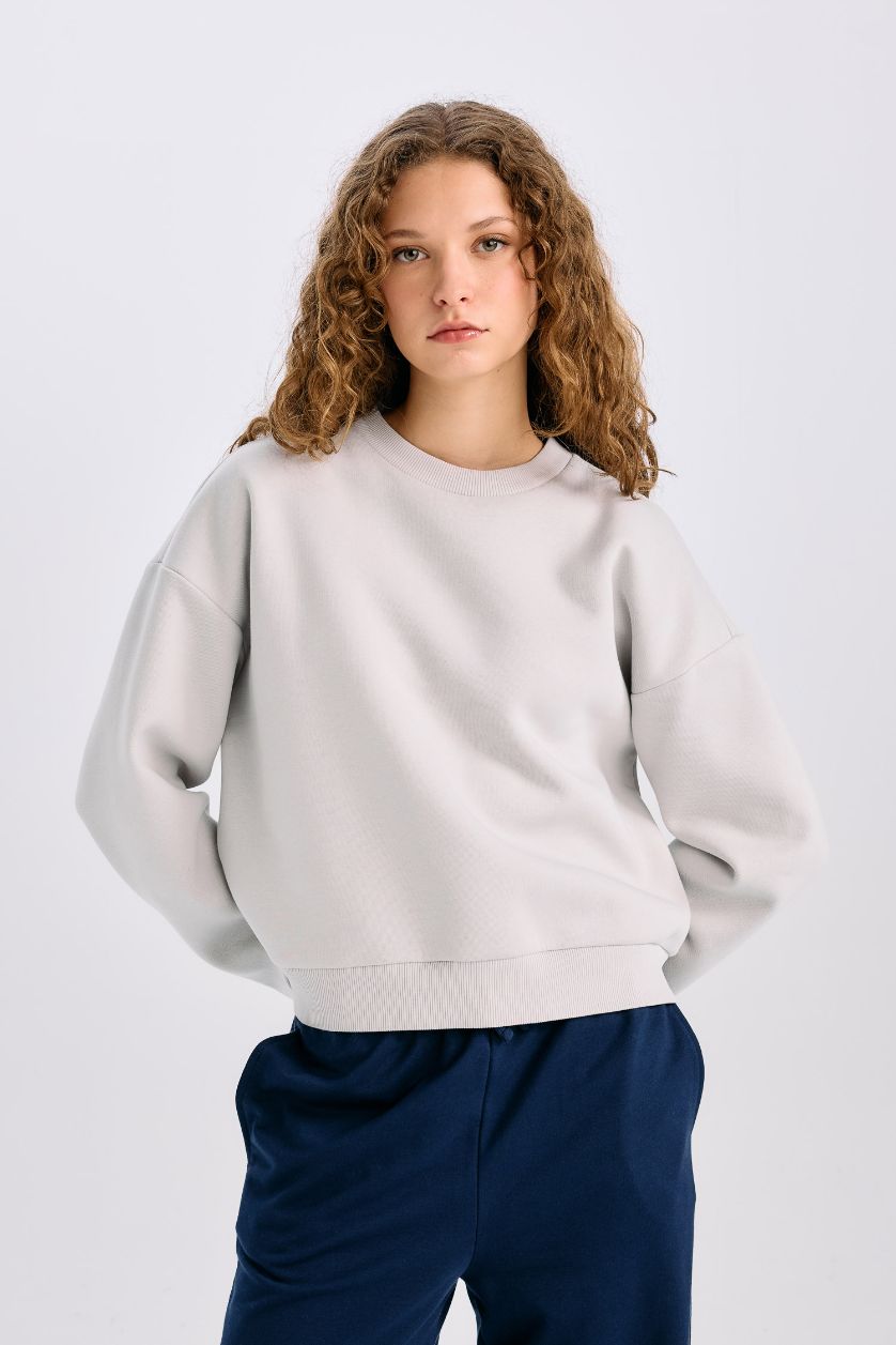 Kadın Açık Gri Regular Fit Bisiklet Yaka Kalın Basic Düz Sweatshirt