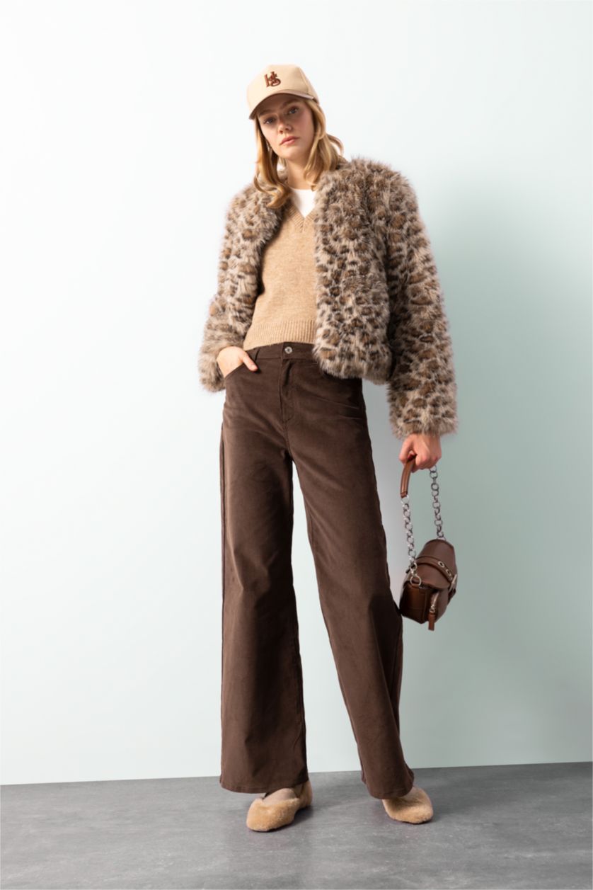 Kadın Bej Regular Fit Leopar Desenli Kısa Suni Kürk Ceket Mont