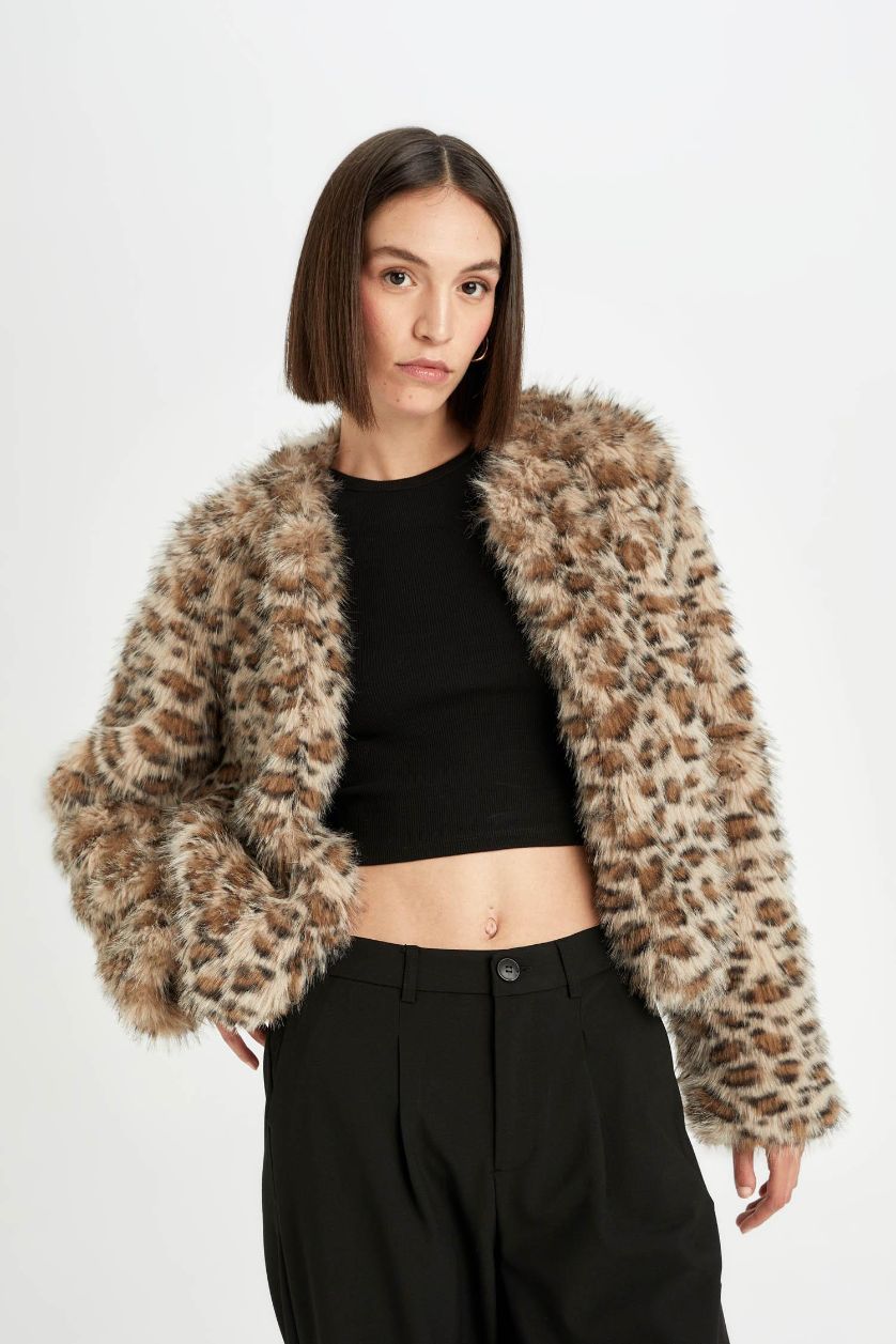 Kadın Bej Regular Fit Leopar Desenli Kısa Suni Kürk Ceket Mont