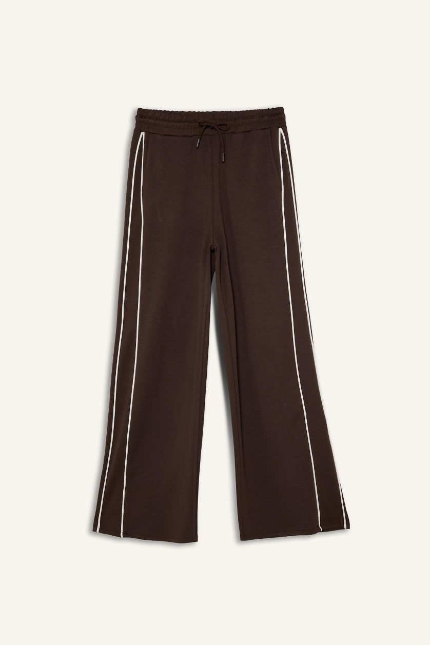 Woman Brown Straight Fit Straight Leg Trousers