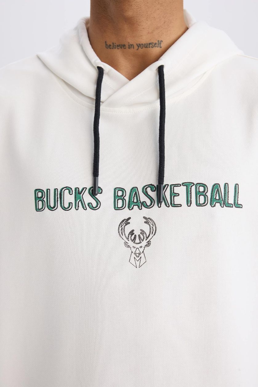 MAN Ecru DeFactoFit NBA Milwaukee Bucks Oversize Sports T-Shirt