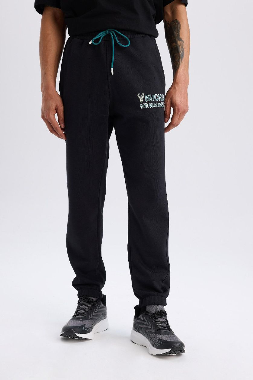 MAN Black DeFactoFit NBA Milwaukee Bucks Standard Fit Thick Sports Jogger Sweatpants
