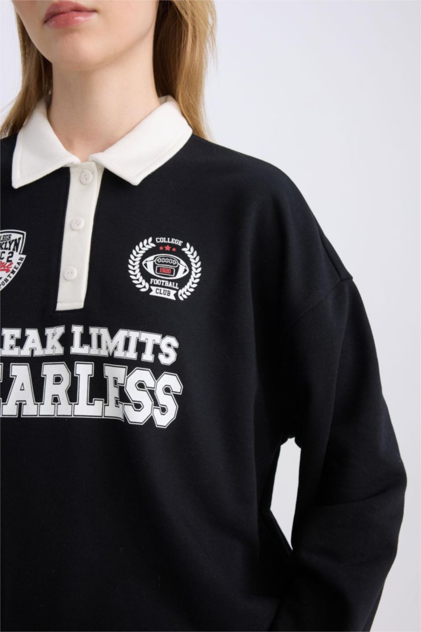 Kadın Siyah Oversize Geniş Kalıp Polo Yaka Düğmeli Baskılı Sweatshirt