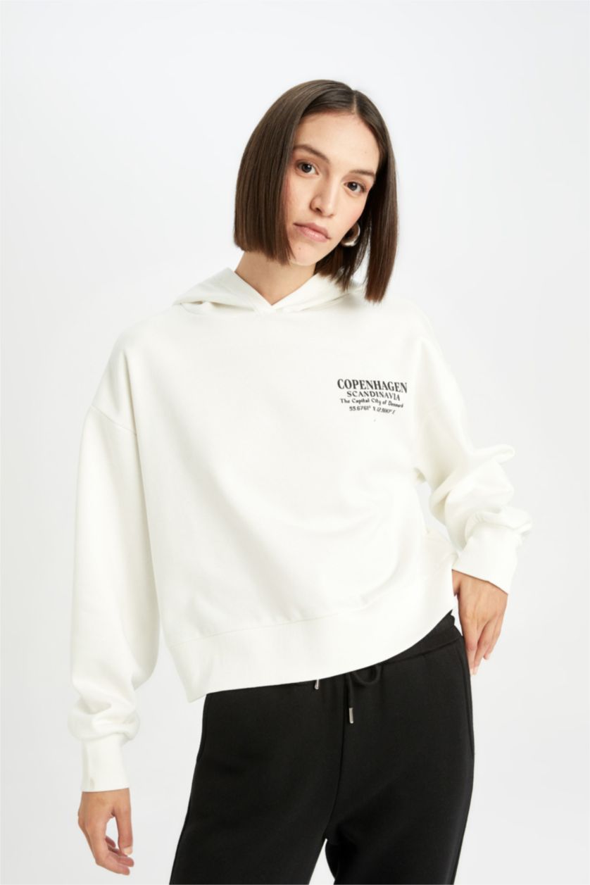 Kadın Ekru Boxy Fit Kapüşonlu Baskılı Sweatshirt