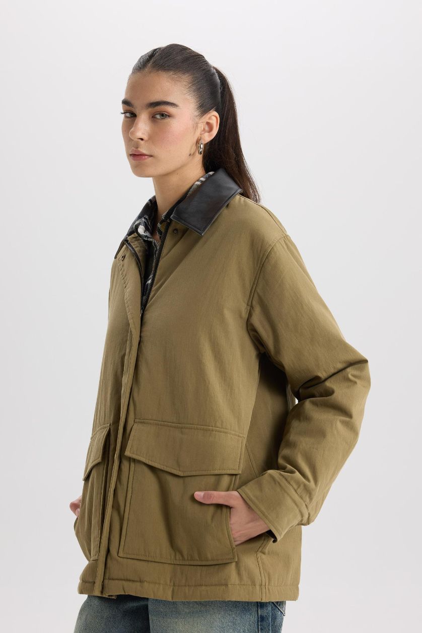 Kadın Açık Haki Polo Yaka Mont Fermuar Çıtçıtlı Cepli Mevsimlik Pamuklu