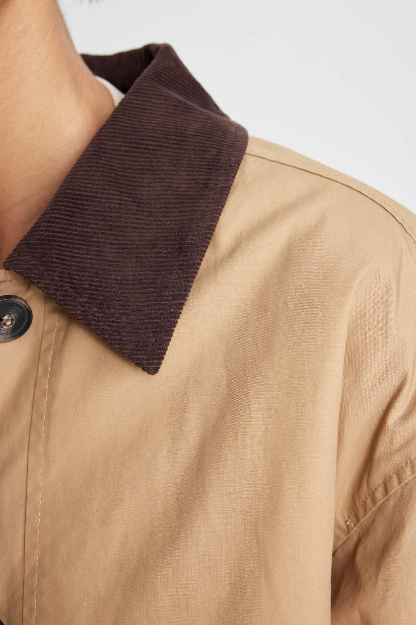 Kadın Bej Polo Yaka Mevsimlik Hafif Mont Düğmeli Cepli Apoletli Basic Düz