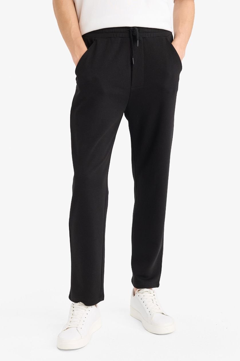 Man Black Regular Fit Basic Tie Waist Straight Leg Sweatpants