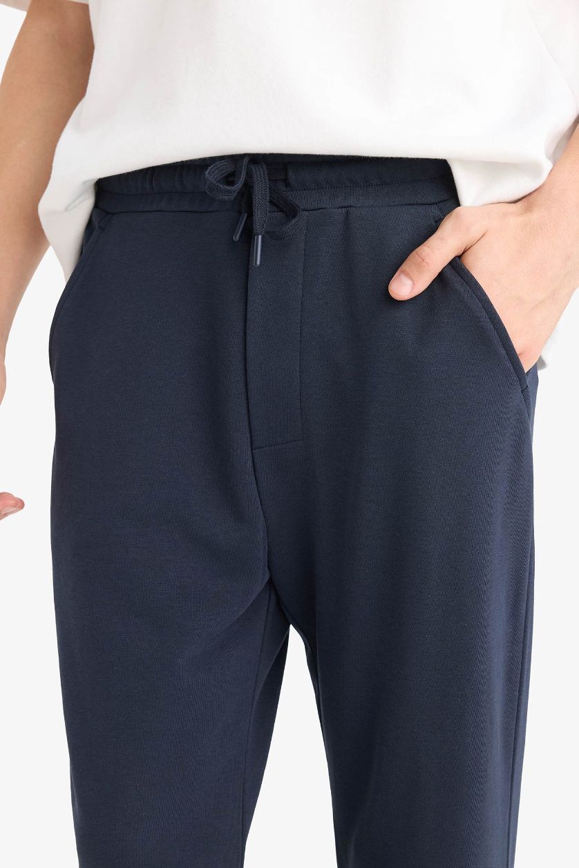 Erkek Lacivert Regular Fit Basic Düz Beli Bağcıklı Düz Paça Cepli Eşofman Altı	