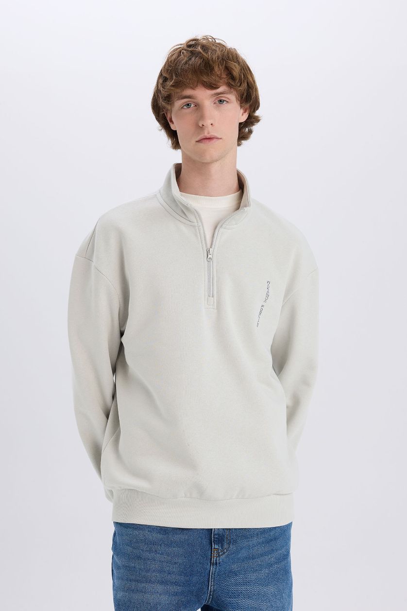 Erkek Açık Gri Marvel Boxy Fit Dik Yaka Fermuarlı Sırt Baskılı Sweatshirt