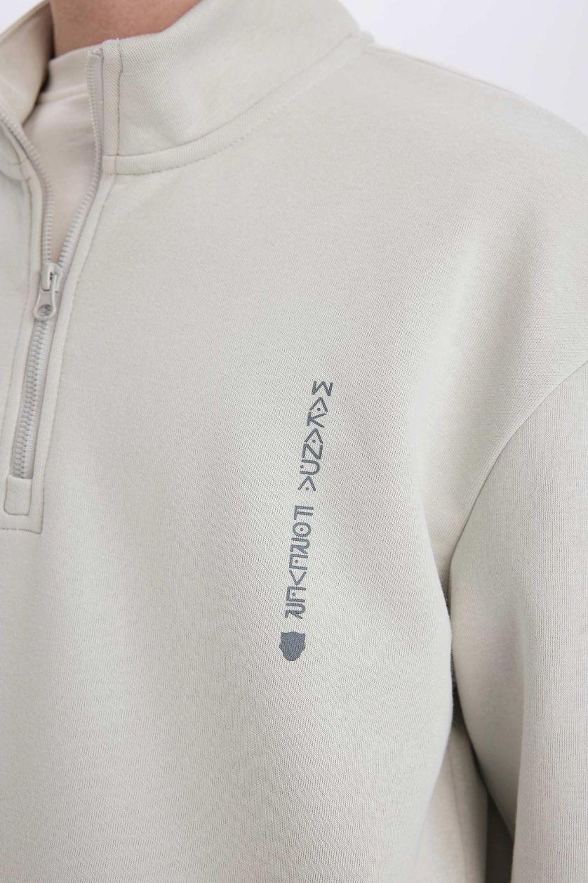 Erkek Açık Gri Marvel Boxy Fit Dik Yaka Fermuarlı Sırt Baskılı Sweatshirt