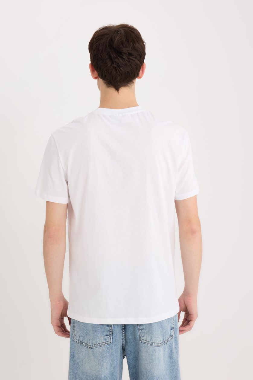 Erkek Beyaz %100 Pamuk Marvel Logo Only Regular Fit Bisiklet Yaka Kısa Kollu Tişört