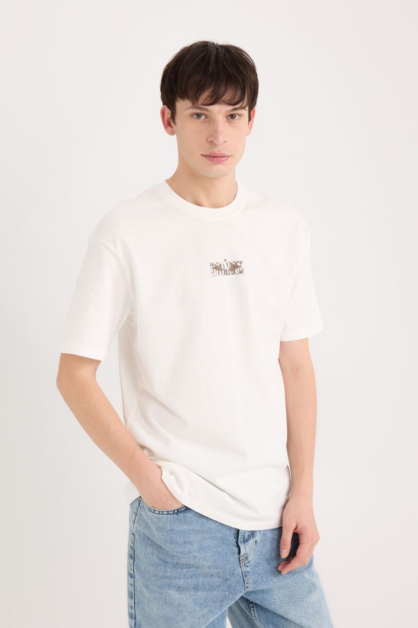 Erkek Ekru %100 Pamuk Batman 85 Boxy Fit Bisiklet Yaka Sırt Baskılı Kısa Kollu Tişört