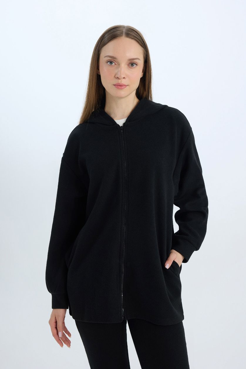 Kadın Siyah Kapüşonlu Basic Düz Fermuarlı Cepli Selanik Kumaş Uzun Triko Hırka