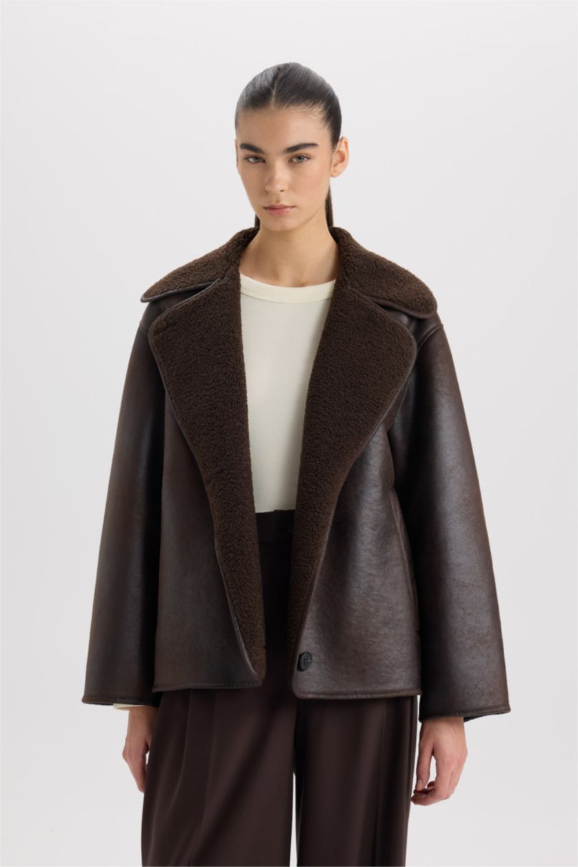 Kadın Koyu Kahve Polo Yaka Pelüş Düğmeli Cepli Astarlı Mevsimlik Suni Deri Ceket Mont