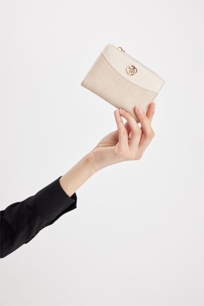 Kadın Bej Kadın Toka Detaylı Suni Deri Cüzdan