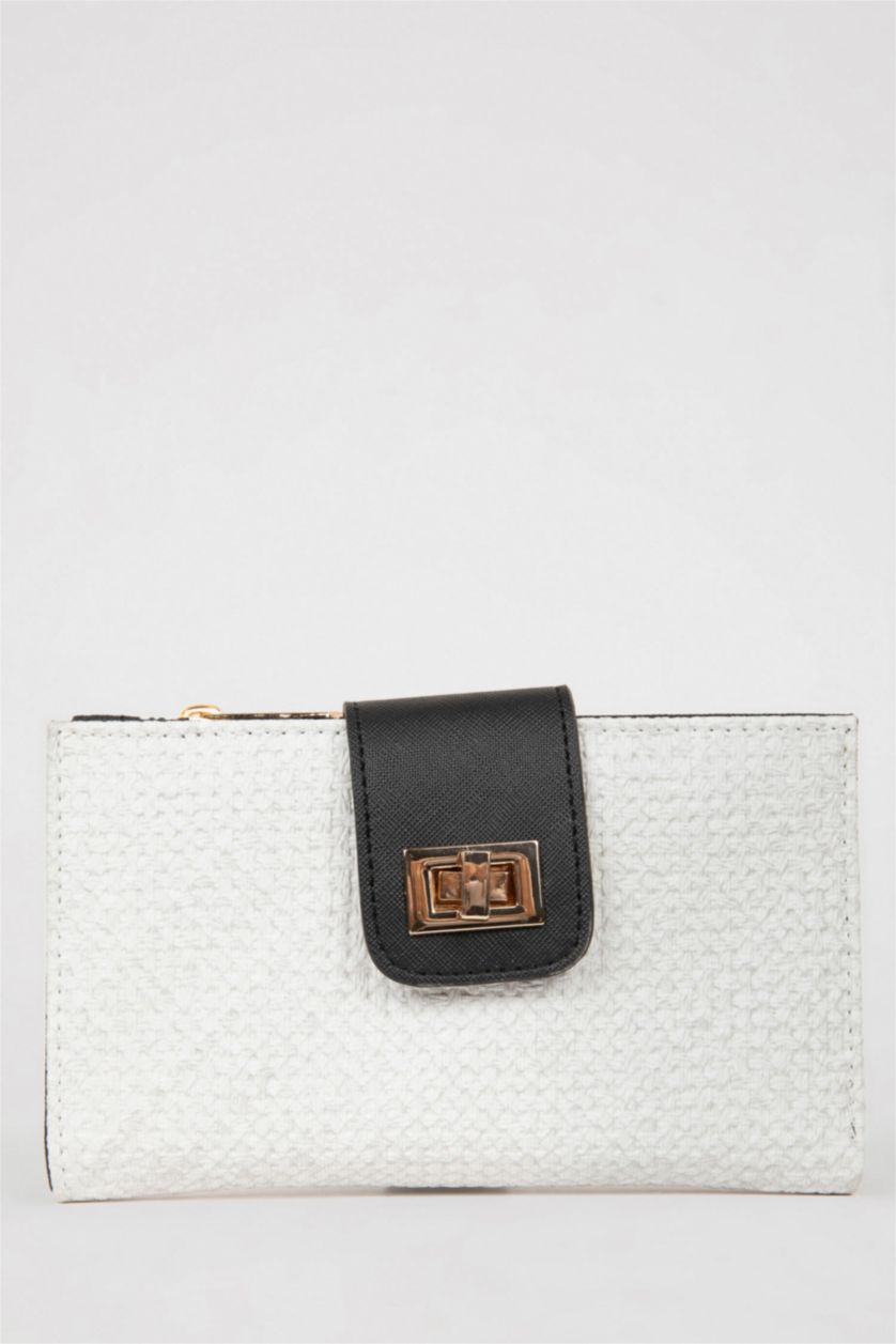 Woman White Woman Faux Leather Wallets