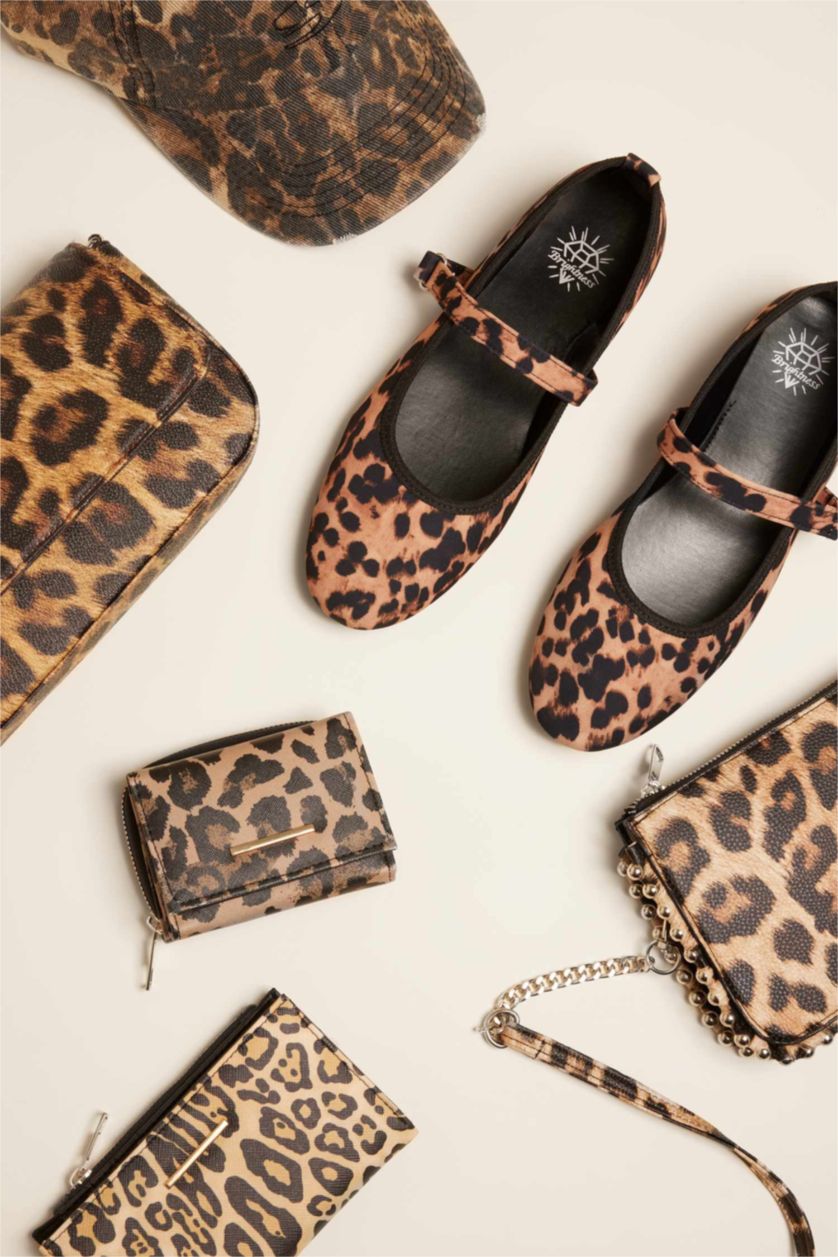 Woman Karma Woman Faux Leather Wallets