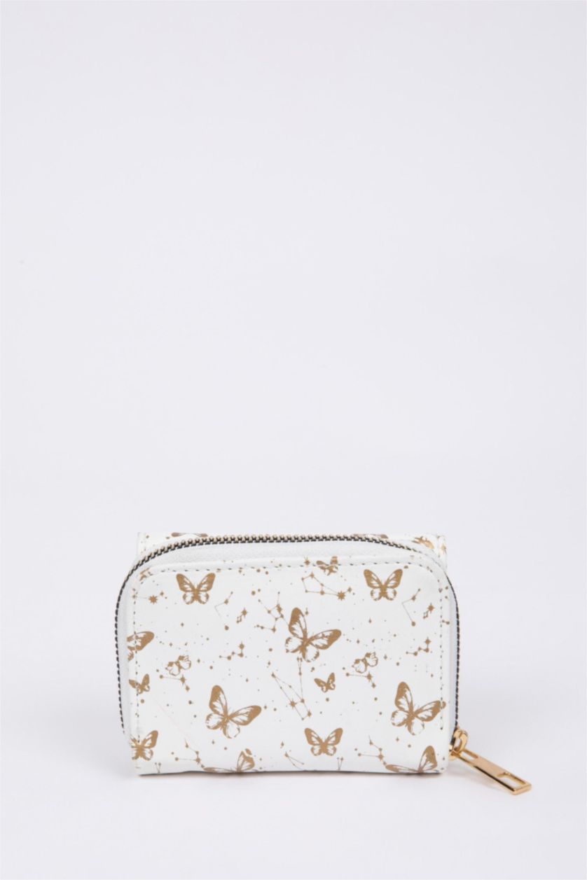 Woman White Woman Faux Leather Wallets