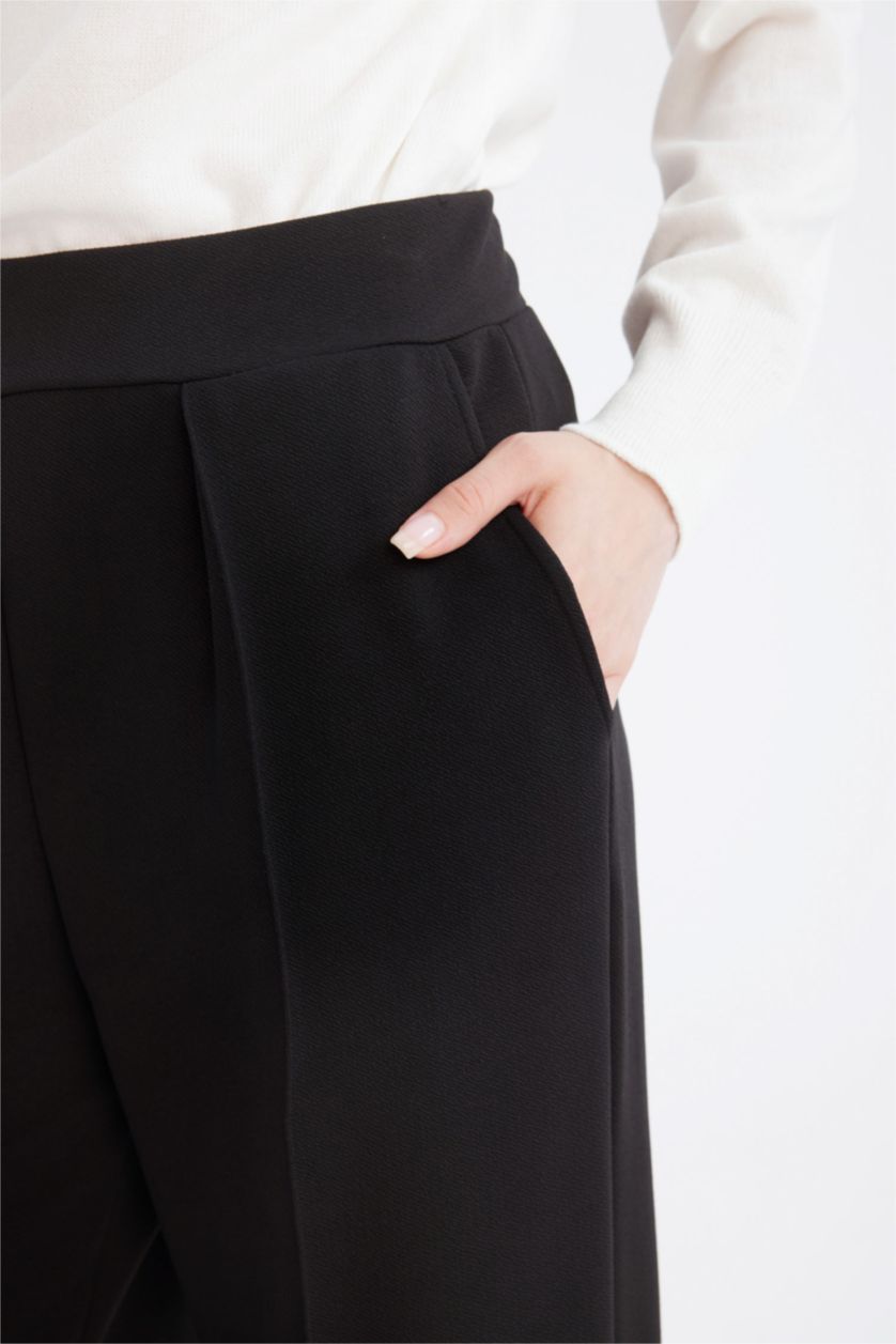نساء أسود Relax Fit Crepe Trousers
