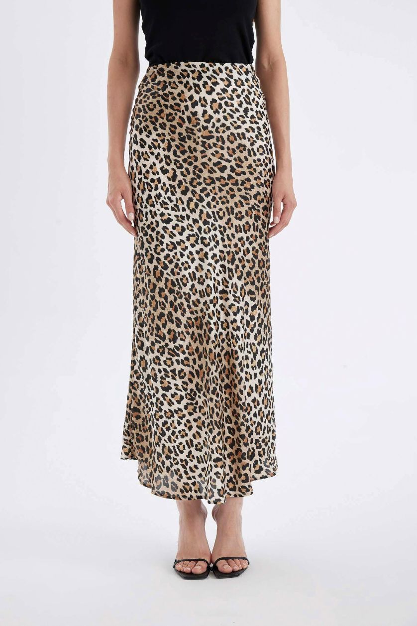 Kadın Ekru Straight Fit Normal Bel Leopar Desenli Saten Maxi Etek