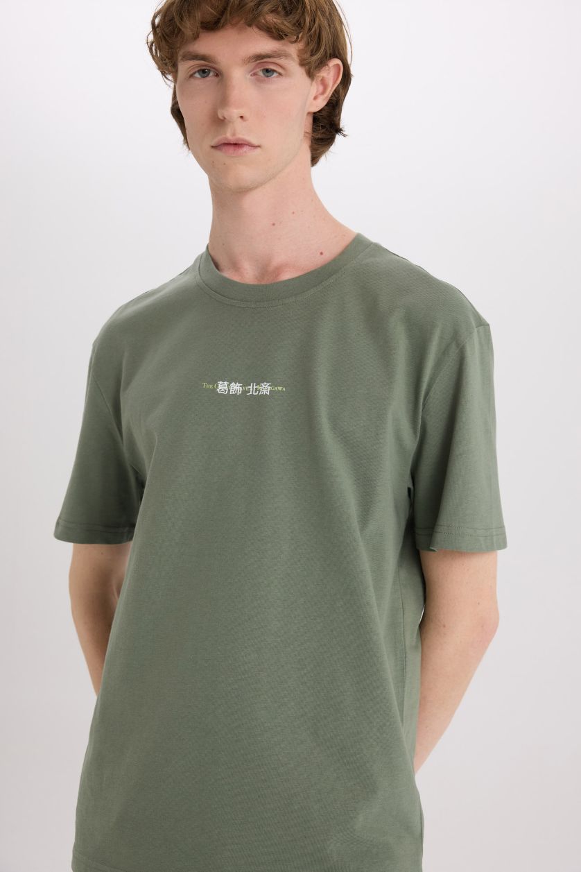 Erkek Açık Haki %100 Pamuk Art Hokusai Regular Fit Bisiklet Yaka Sırt Baskılı Kısa Kollu Tişört