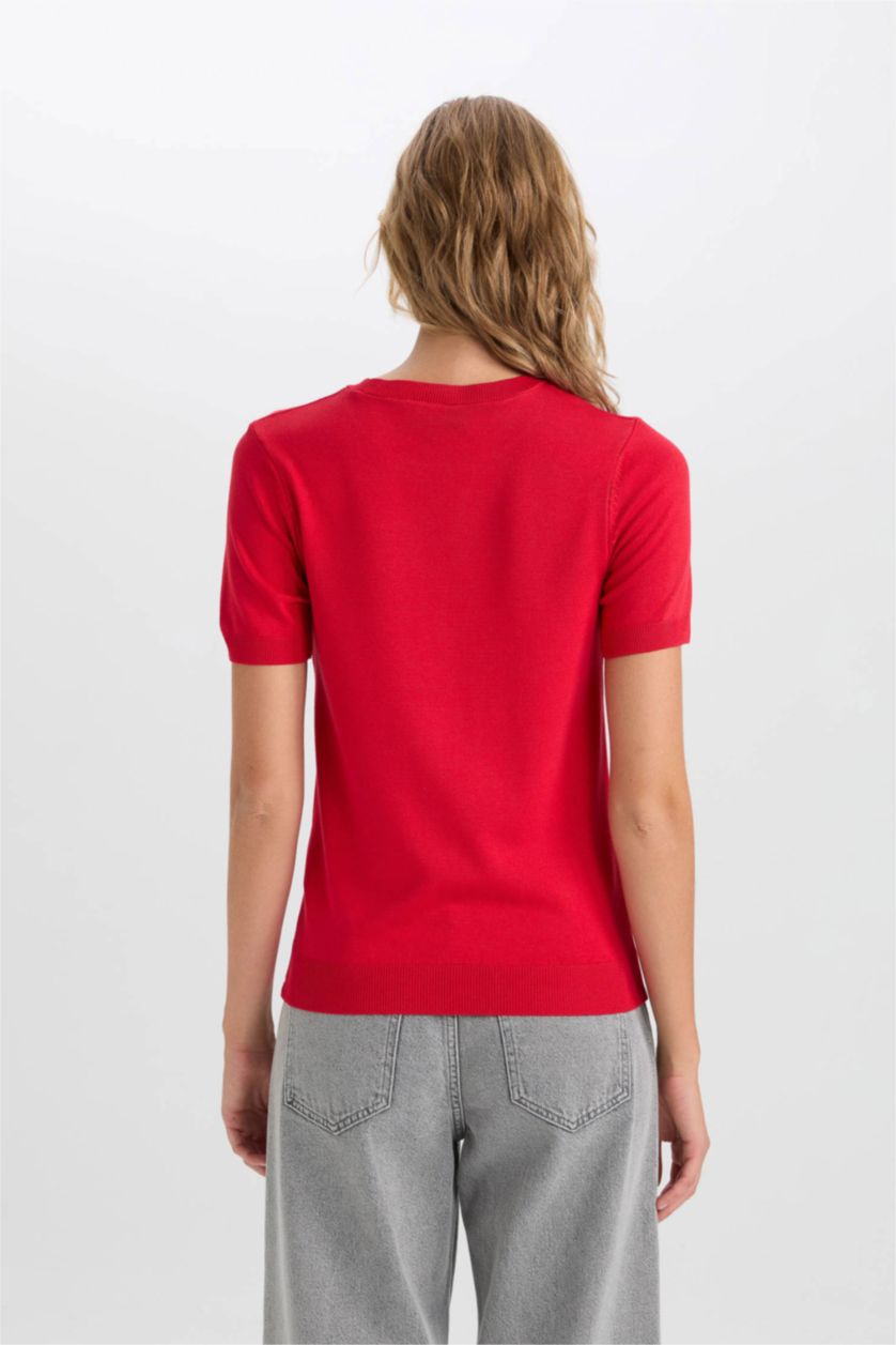 FEMME Rouge Pull en tricot rouge basique à manches courtes et col rond Coupe régulière