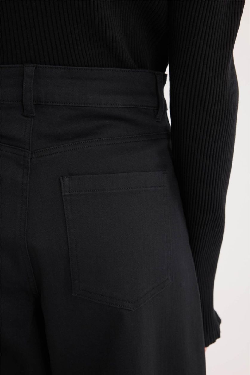 Woman Black Culotte Fit Wide Leg Gabardine Trousers