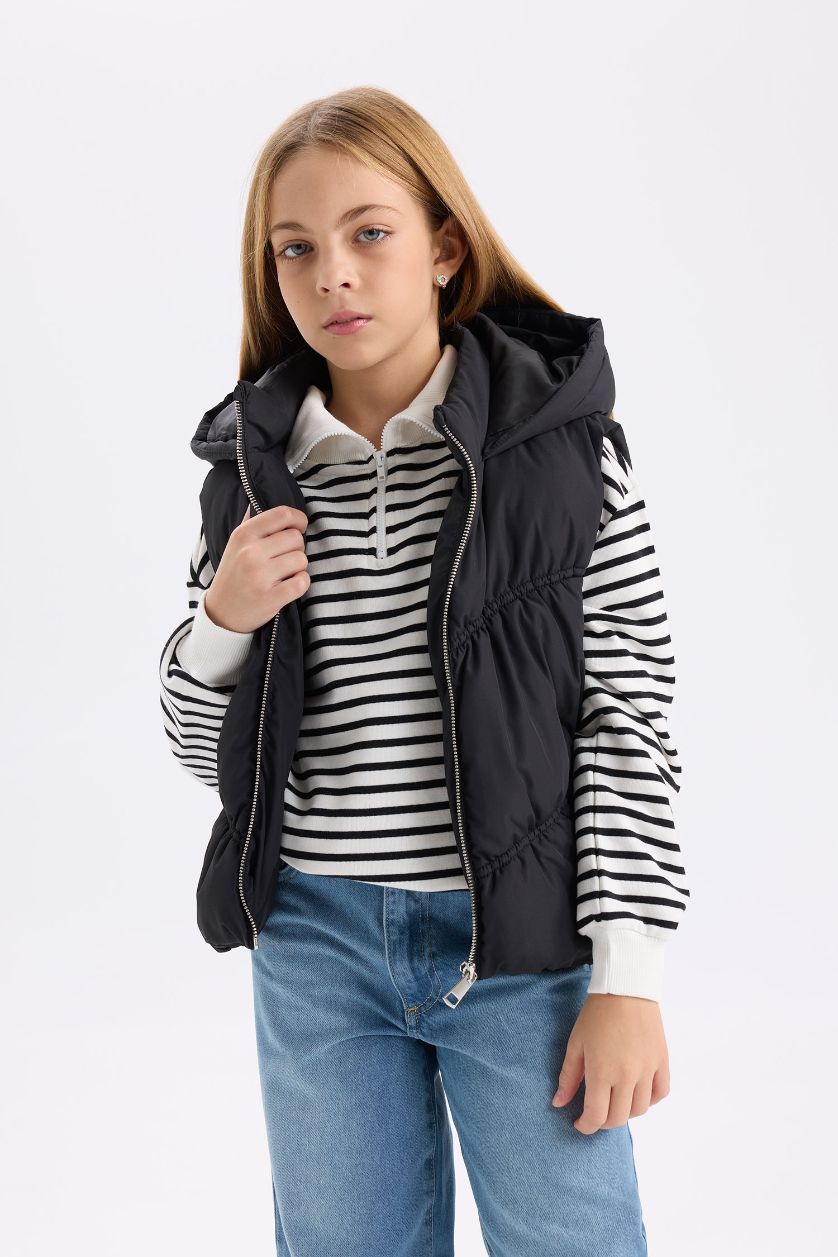 Kız Çocuk - Genç Kız Siyah Su Geçirmez Kapüşonlu Fermuarlı Şişme Yelek Kız Çocuk