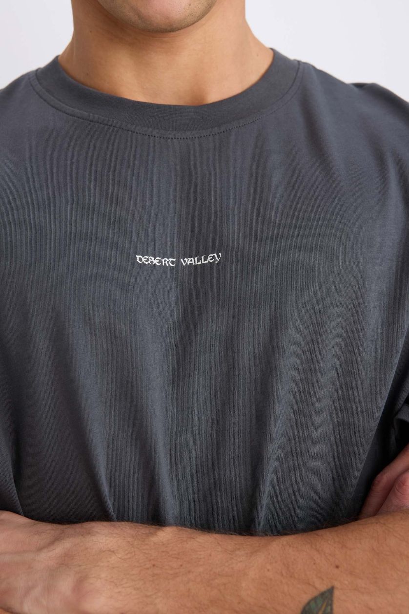 Erkek Antrasit %100 Pamuk Boxy Fit Bisiklet Yaka Sırt Baskılı Kısa Kollu Tişört