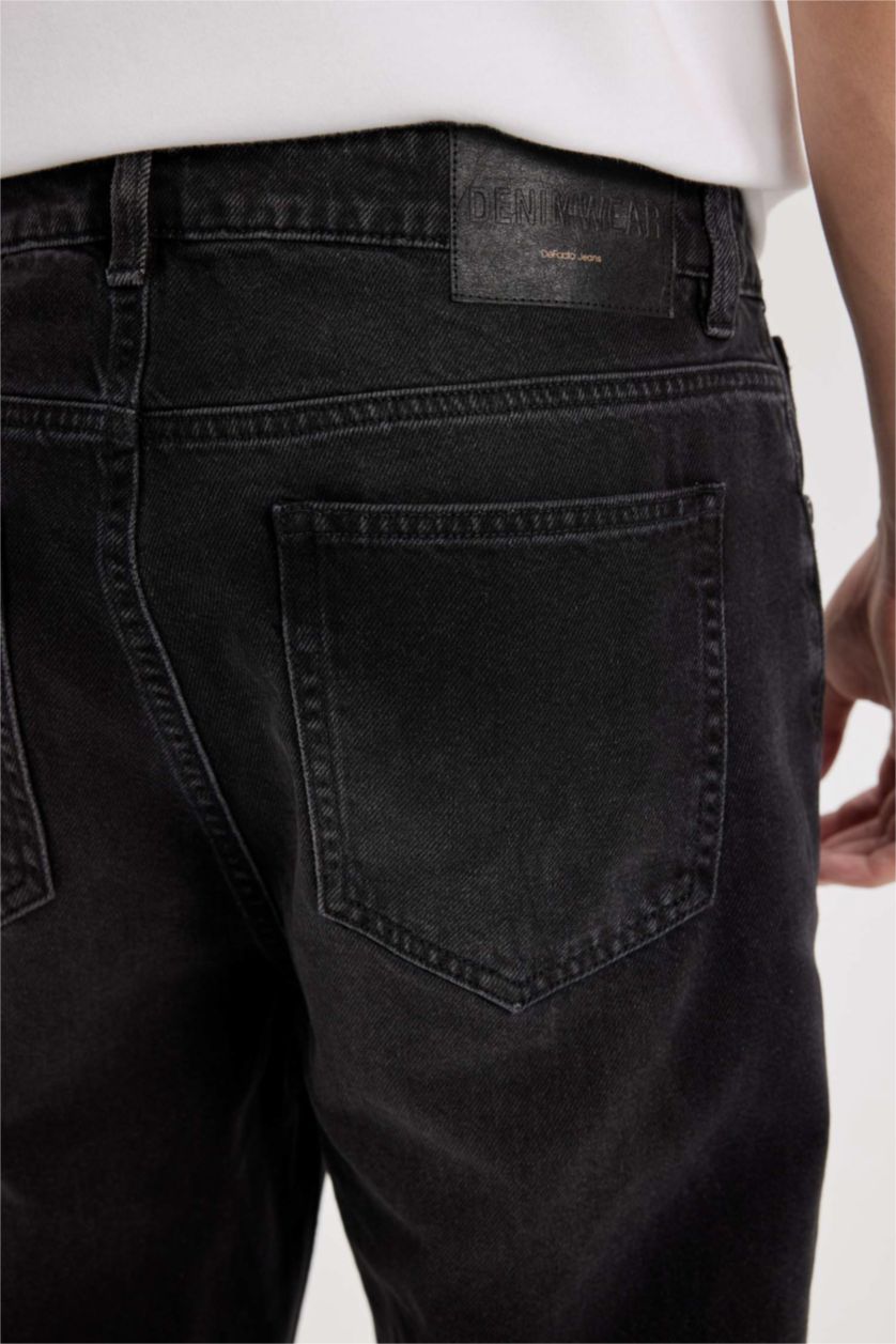 MAN Black 90's Slim Fit Skinny Leg Jeans