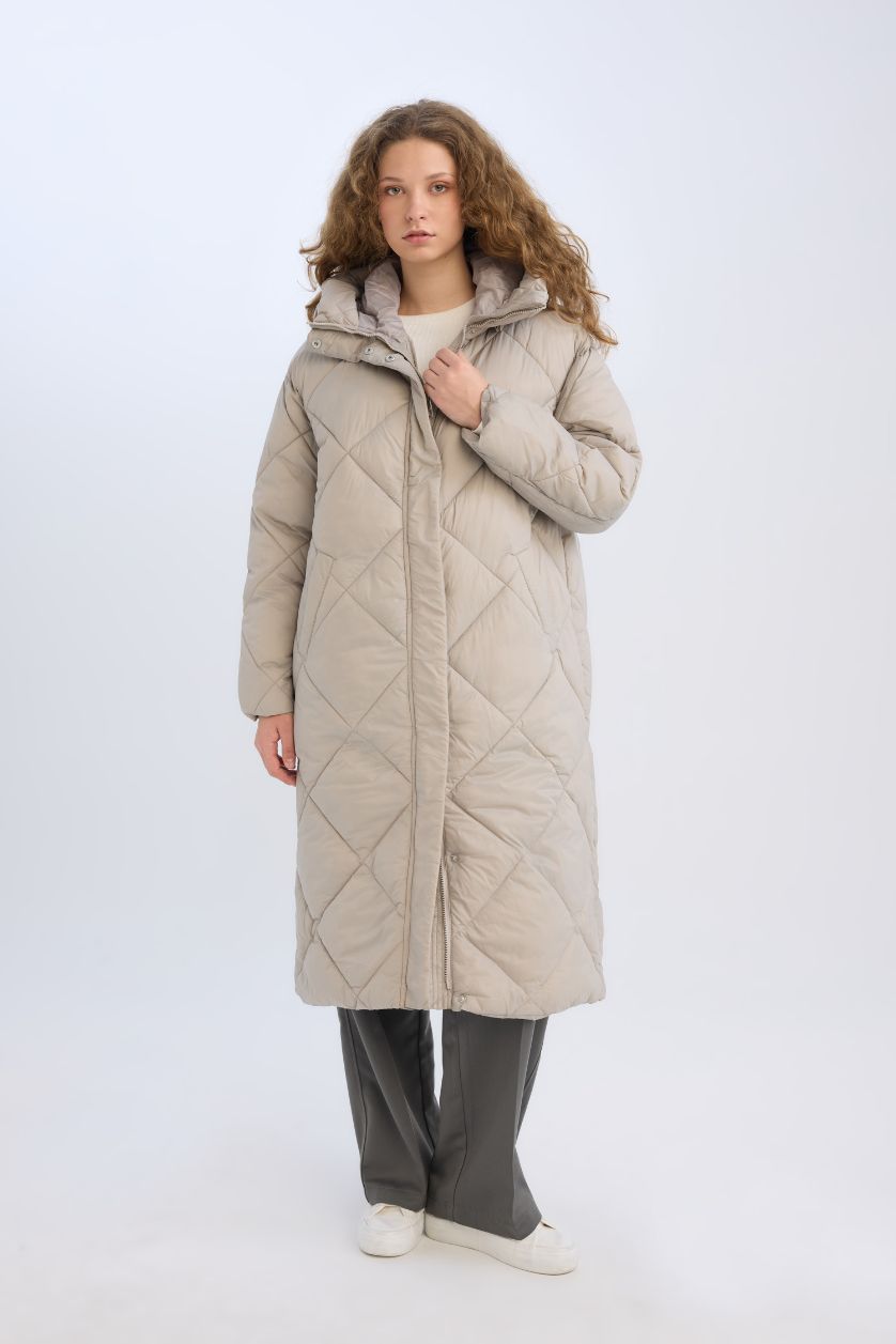 نساء بيج قمصلة نفخ طويل قصة عادية بغطاء للرأس مبطن