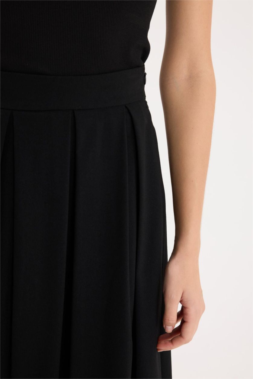 Woman Black Pleated Flexible Waisted Basic Black Midi Skirt