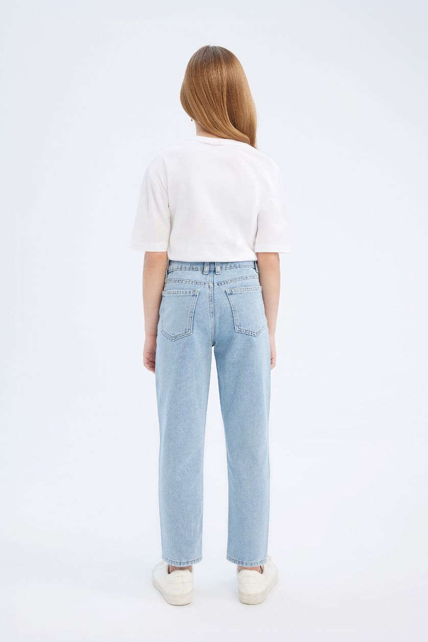 Kız Çocuk - Genç Kız Açık Mavi Mom Fit Standart Paça Jean Pantolon Kız Çocuk