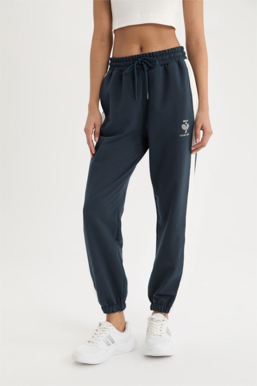WOMAN NAVY DeFactoFit Standard Fit Jogger Sweatpants