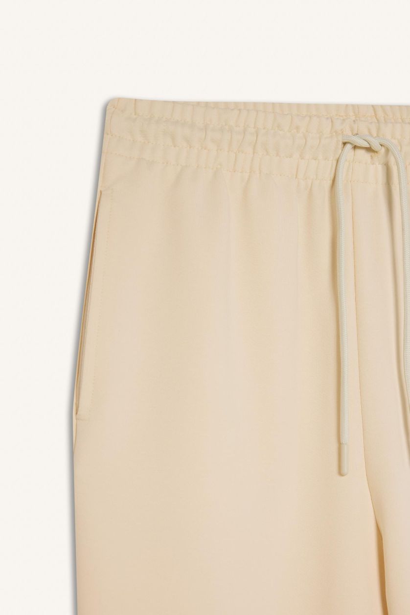 Kadın Ekru Standart Fit Cepli Sporcu Jogger Paça Eşofman Altı