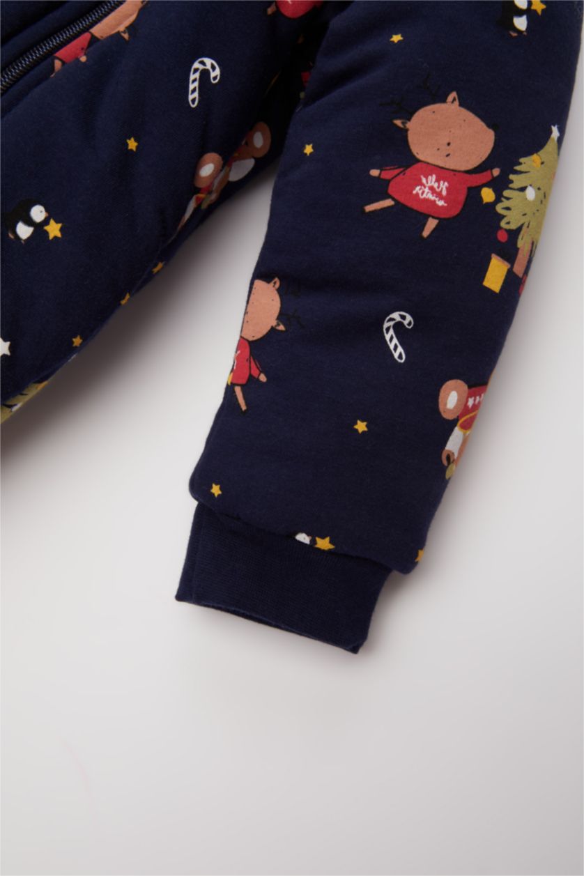 Erkek Bebek Lacivert Erkek Bebek Yenidoğan Yılbaşı Temalı Penye Fermuarlı Uzun Kollu Uyku Tulumu