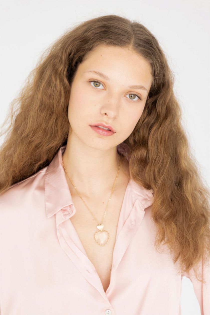 نساء Altın سلسلة نسائية