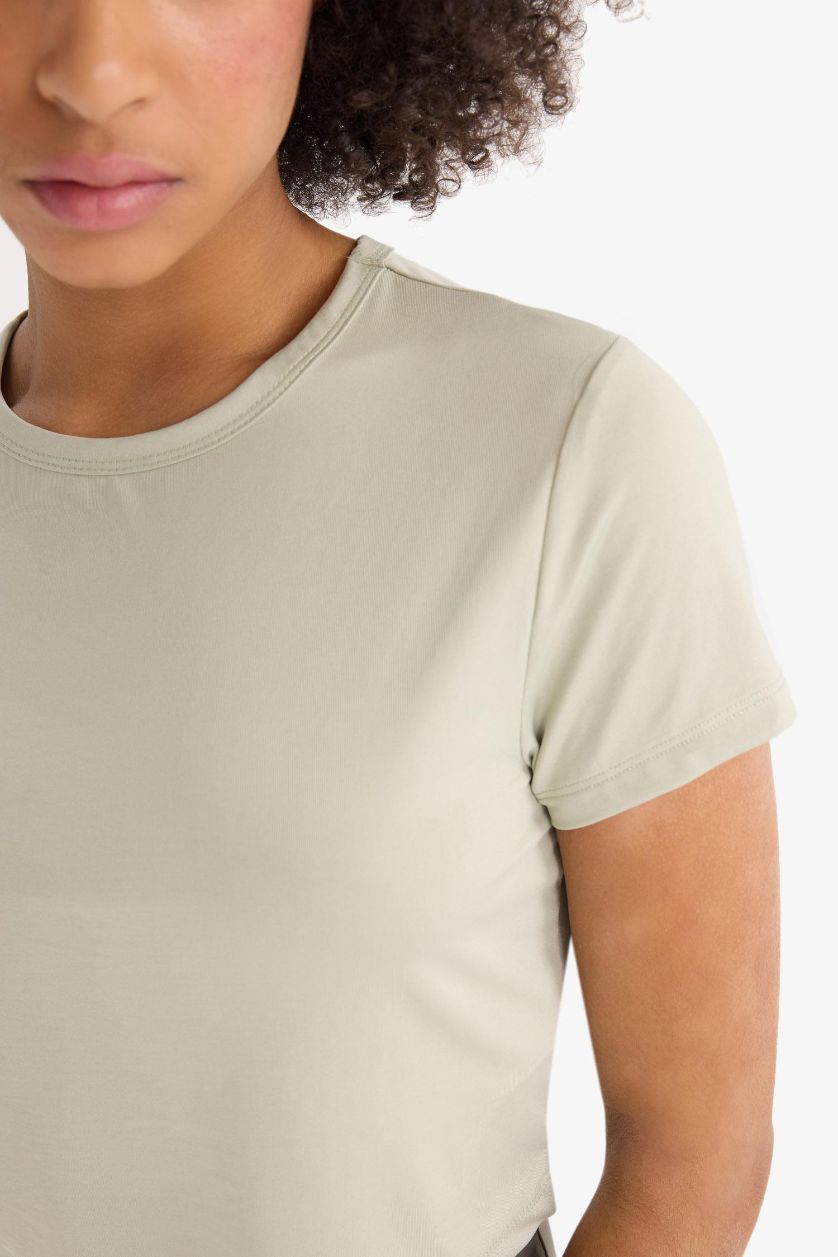 Kadın Açık Haki Crop Bisiklet Yaka Basic Düz Sporcu Kısa Kollu Tişört