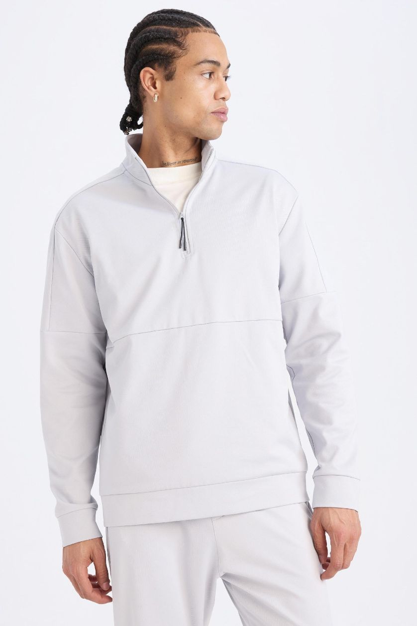 Man Light Grey DeFactoFit Standard Fit Stand Collar Sports Sweatshirt