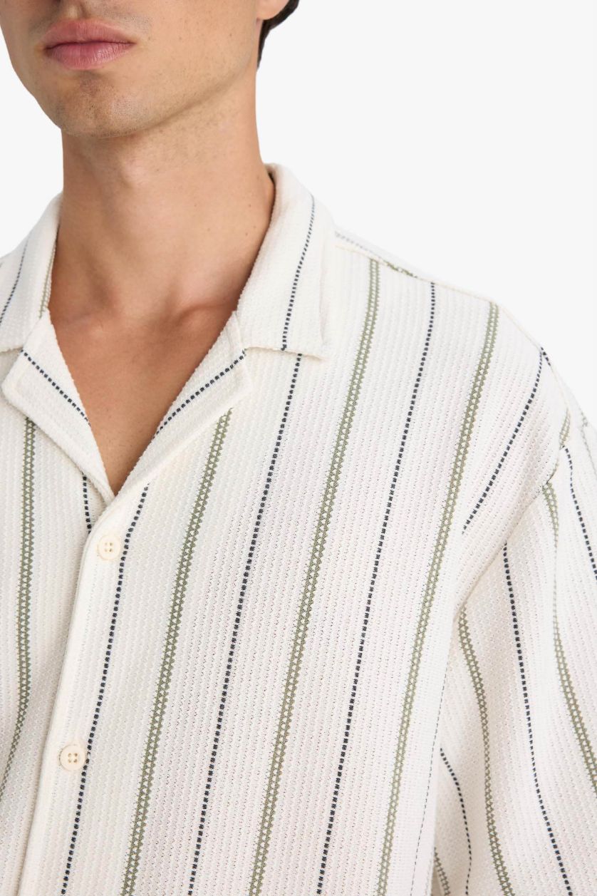 Erkek Taş Relax Fit Apaş Yaka Kısa Kollu Çizgili Gömlek