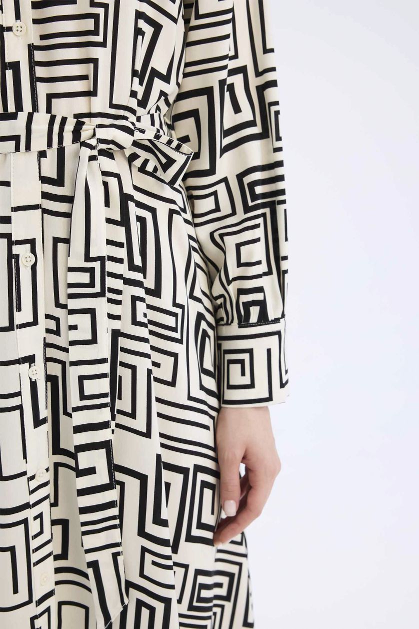 FEMME Noir Robe longue en viscose imprimée à manches longues et col chemise