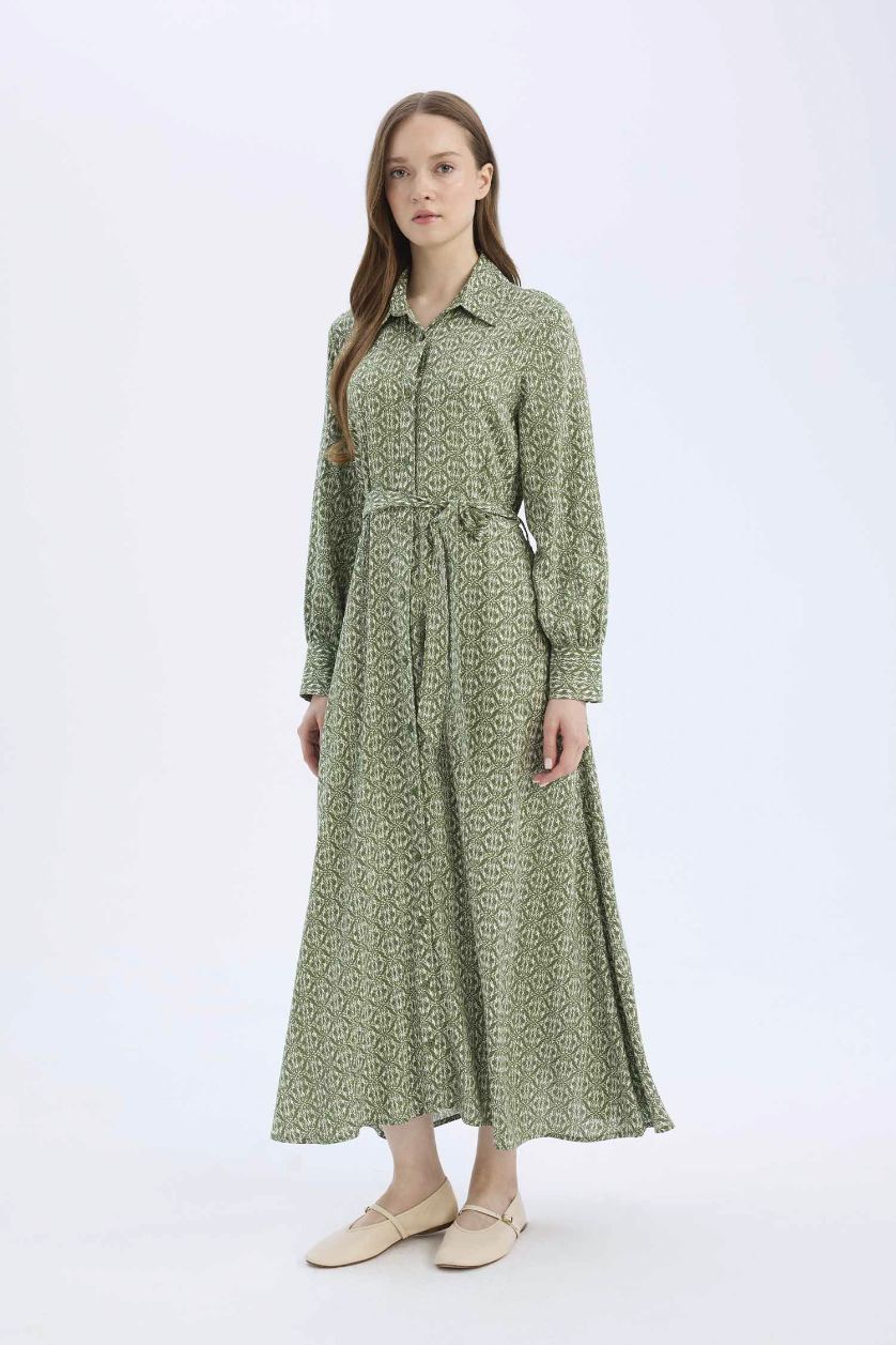 FEMME Vert Robe longue en viscose imprimée à col chemise et manches longues